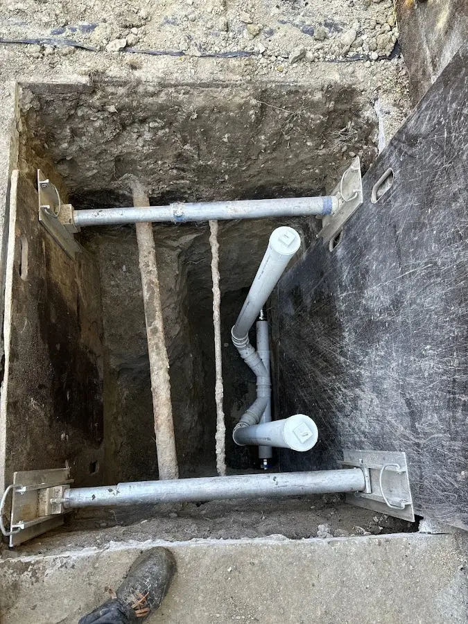 Experienced plumber completing Gas Line Repair work in Kingwood